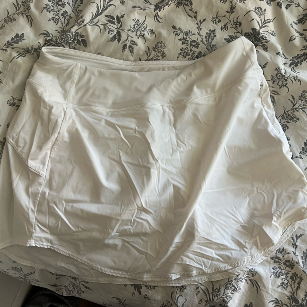 White Knix Skort size M